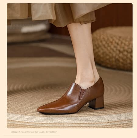 【クラシカル】スクエアトゥ ショートブーツ - ヒール 履きやすい 秋冬