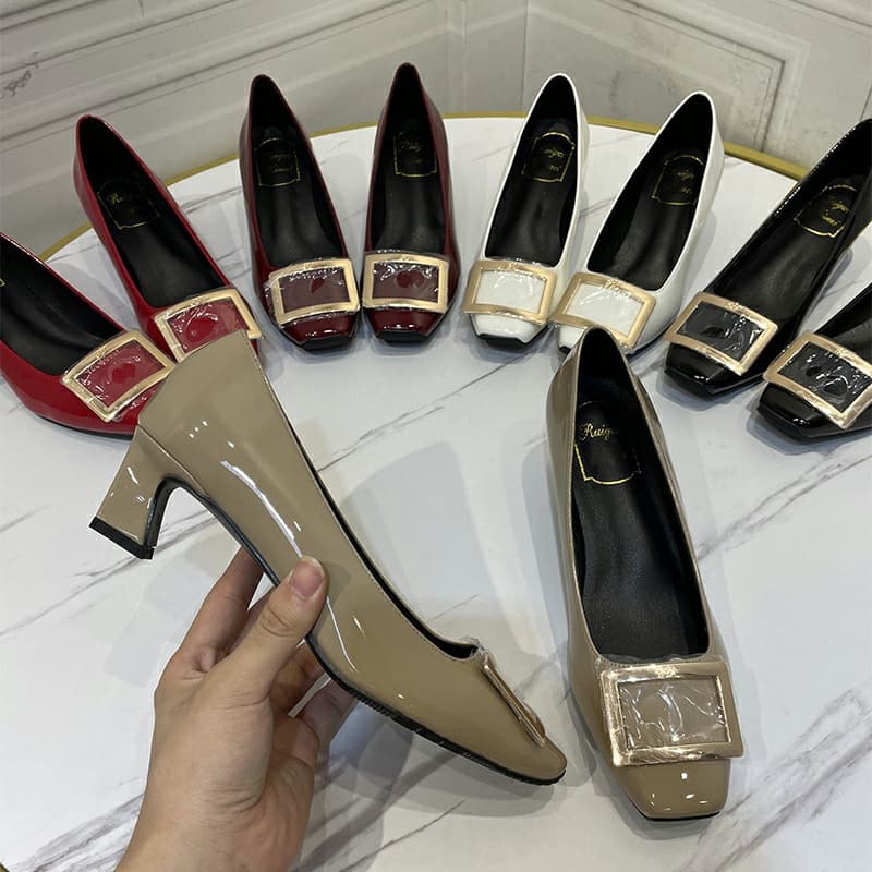 【クラシカル】上品 バックルパンプス - オフィスカジュアル