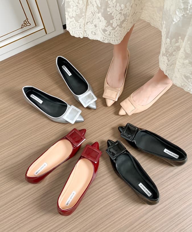 【クラシカル】バックル付きパンプス - エレガント レディースシューズ