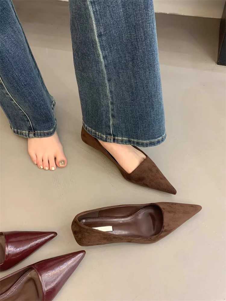 【レディース】歩きやすさに感動 ポインテッドトゥパンプス - 走れる