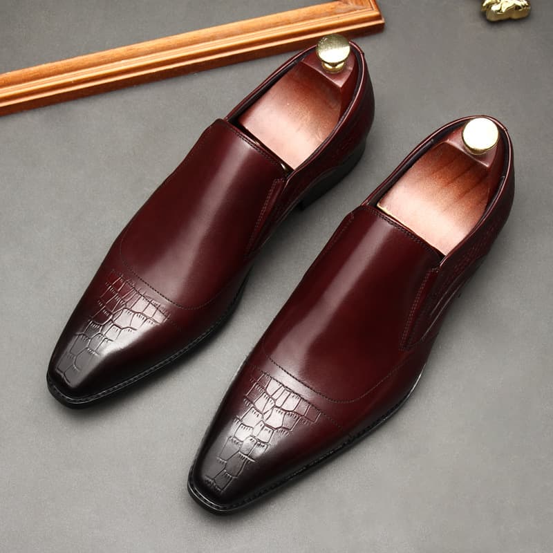 【本革】ストレートチップビジネスシューズ - どんなシーンにも合う一足